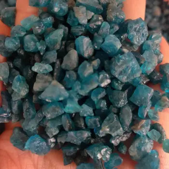 Prírodné crystal rock materiál modrá apatitu hrubý štrk crystal minerálne vzor crystal liečivý kameň